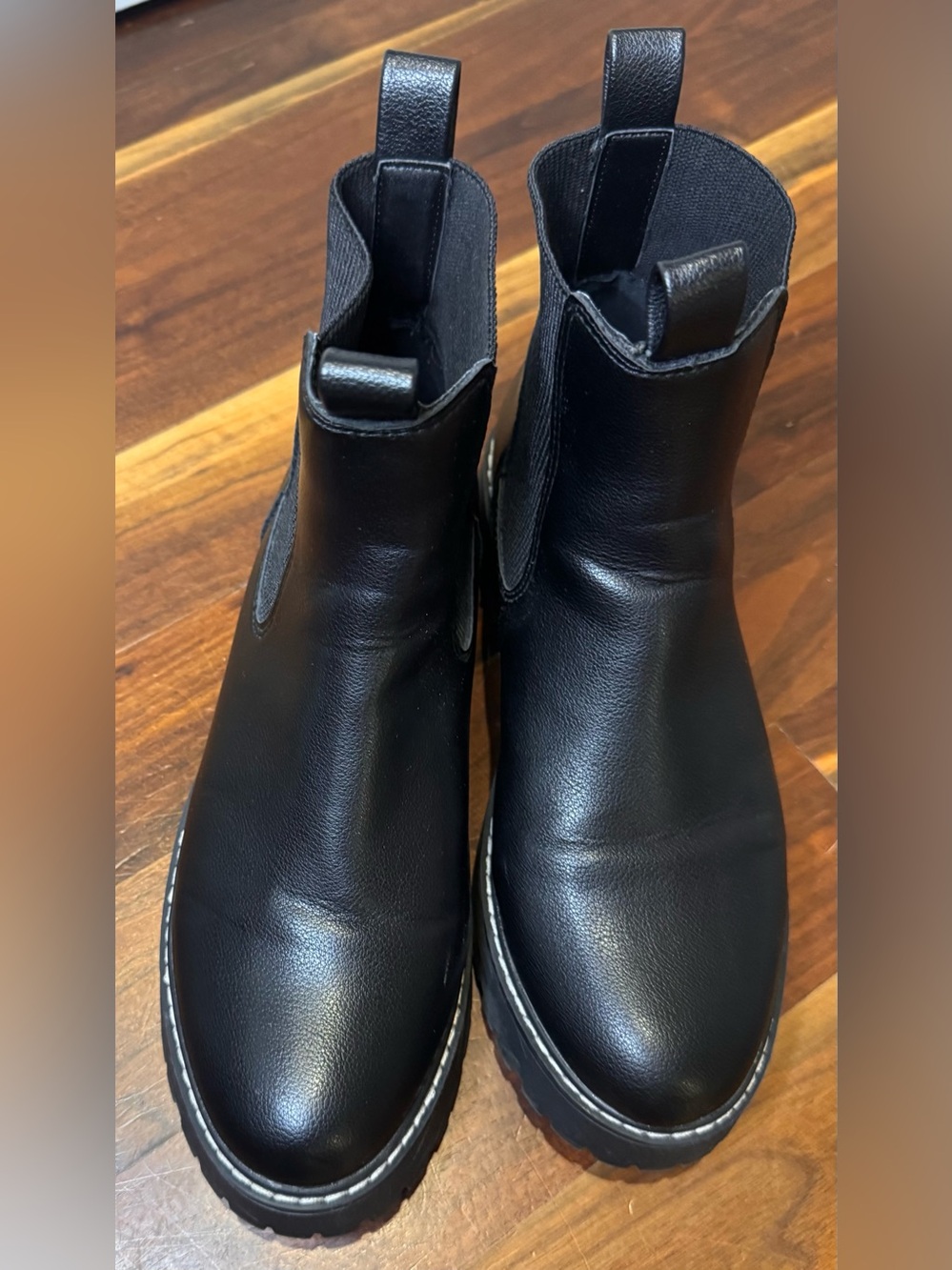 Dolce Vita  Black Leather Chelsea Boots -  Women’s 9